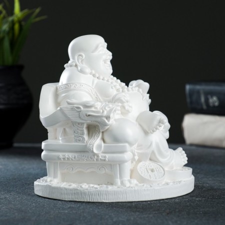 Figure "Hote in the chair" White 12x12.5x14cm-3