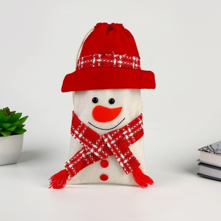 Bag for gifts "Snowman with a scarf"