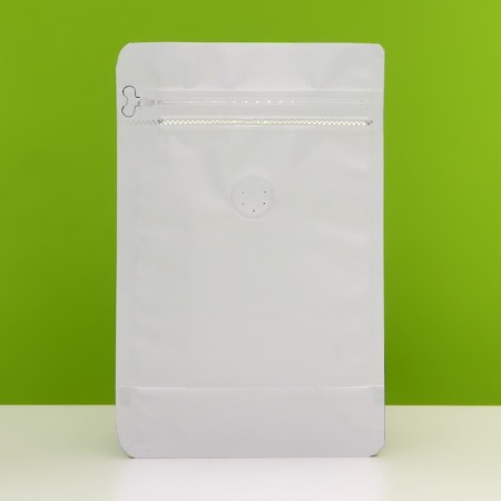 Eight-shirt packet for coffee, with a valve, flat bottom, white-gold, 20 x 13 x 7cm-2