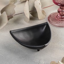 Black East sauce, 90 ml, 10 × 10.5 × 4 cm, black color