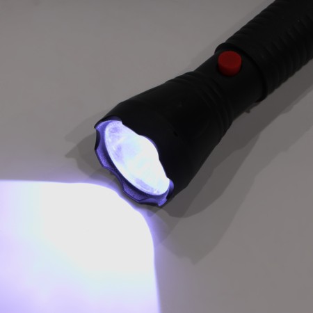 Manual lantern, 3 watts, 3 AAA, 12.5 x 2.5 cm-3