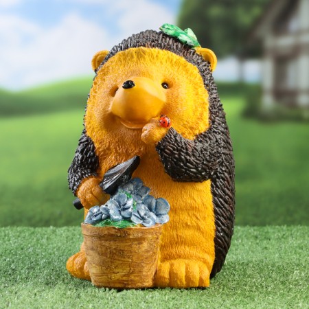 Garden figure "Hedgehog with a pot of flowers" 25x19.5x16cm-1