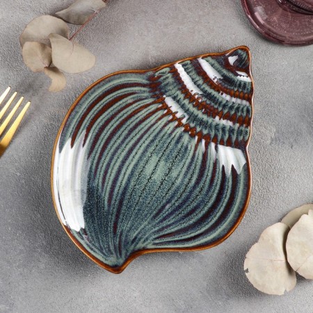 Ceramic serving dish "shell", 18.5 × 14 cm