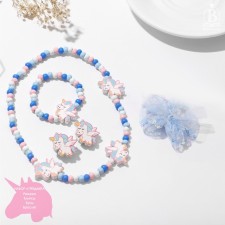 Set of children's “chosen” 4 subjects: gum for hair, clips, beads, bracelet, unicorn, color
