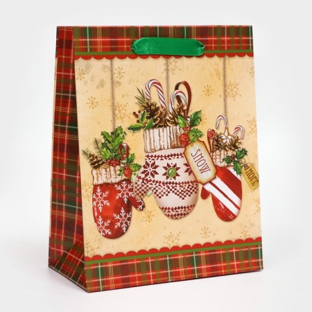 Gift, laminated, "mittens", 18 x 23 x 10 cm