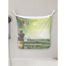 Organizer in a bath on suction cups 