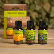 A set of essential oils 