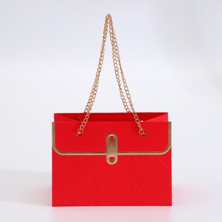 Packet for flowers, handle chain, "red", with gold embossing, 15 x 10.5 x 10 cm-1