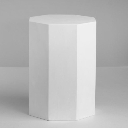 The geometric figure of the prize is octagonal, 20 cm (gypsum)