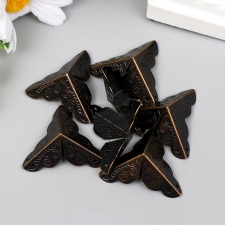 Corner for caskets Metal "Patterns" bronze 2.5x2.5x2.5 cm-2