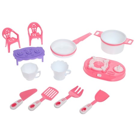 A set of game dishes, in a package
