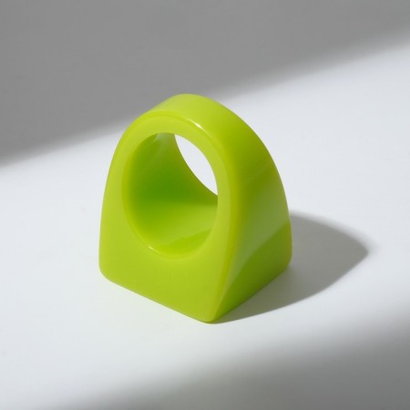 Ring Plastic "Square", light color, 17 size-1