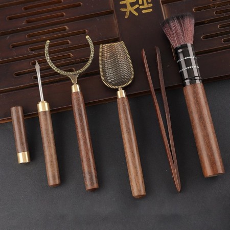 A set of tools for the tea ceremony: brush, seizure, tongs, knife, measuring shovel