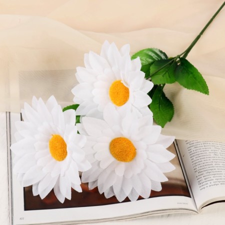 Artificial flowers "large daisies" three buds, 13x57 cm, white
