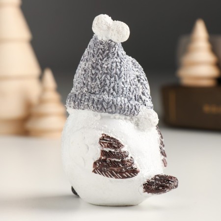 Polystone souvenir "White Eagle owl in a cap-cap" with a sprinkle of 5.8x5x8.2 cm-2