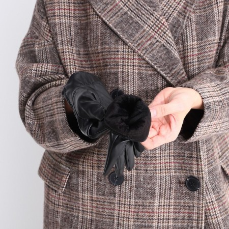 Gloves are female, dimensionless, with insulation, black color-2