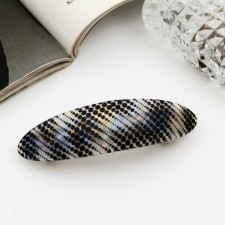 Halfish hair clip 