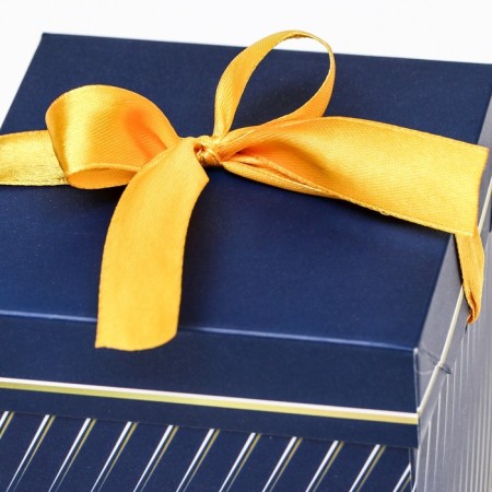 Self -charging box "embossing" 10x10x10 cm-2