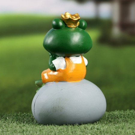 Garden figure "Princess on the pebble" 9x11x17cm ////-2