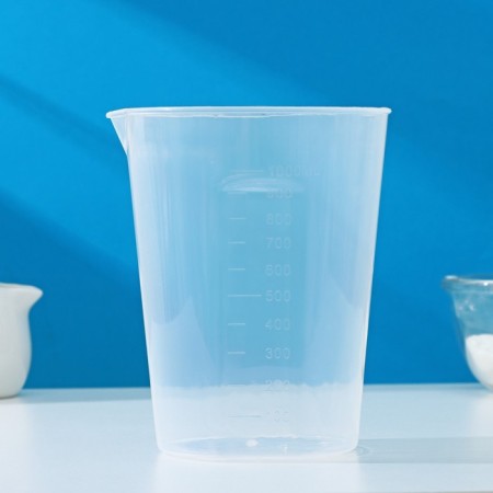 Measured glass of shade, 1 l, the color is transparent