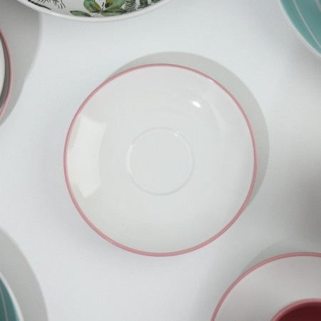 A set of dishes for 4 persons "Easter. Forest characters ”, 16 objects: 4 plates 23 cm, 4 bowls 14.5 cm, 4 circles 250 ml, 4 saucers 15 cm.-8