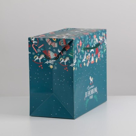 Package Corps "Happiness in the New Year", 23 x 18 x 11 cm, New Year-2