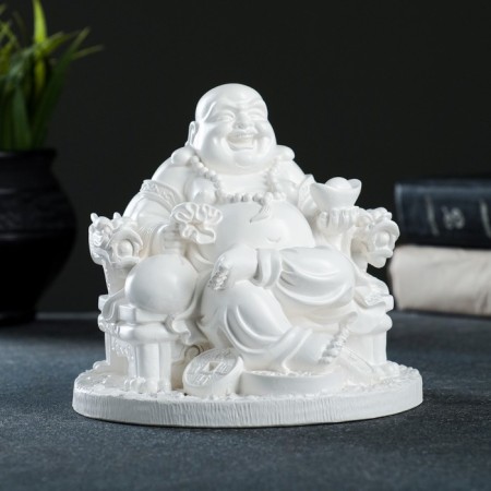 Figure "Hote in the chair" White 12x12.5x14cm