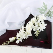 Artificial flowers 
