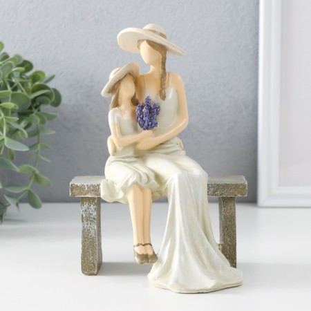 Polystone souvenir "Mom with her daughter, with lavender sit on the bench" 12.5x9.5x17.5 cm