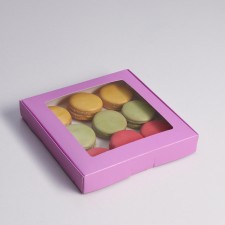 Self -charged box, with a window, lilac, 19 x 19 x 3 cm