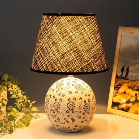 The desktop lamp "Smarizes" E27 40W 25x25x36 cm Risalux-2