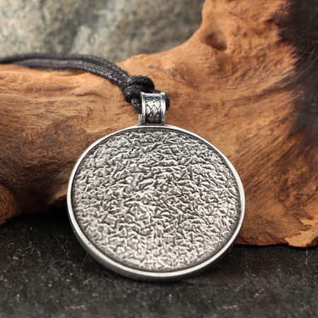 Amulet "coil" with a stone malachite, 35x43 mm, metal-2