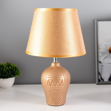 The table lamp "only" E27 40W gold is 22x22x34cm Risalux