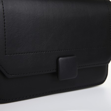 Bag Women's Messenger on Magnet, Black Color-5
