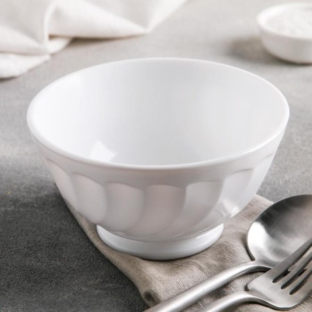Glass -ceramic bowl Trianon, 460 ml, d = 13 cm, white color