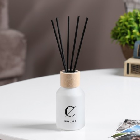 The aromatic diffuser "Home Fragrance", iris and sweets, white, 100 ml-1