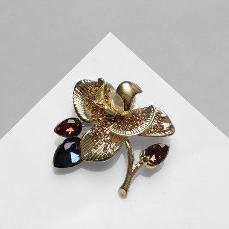 Brooch "Flower" with pearls and stones, colored in gold