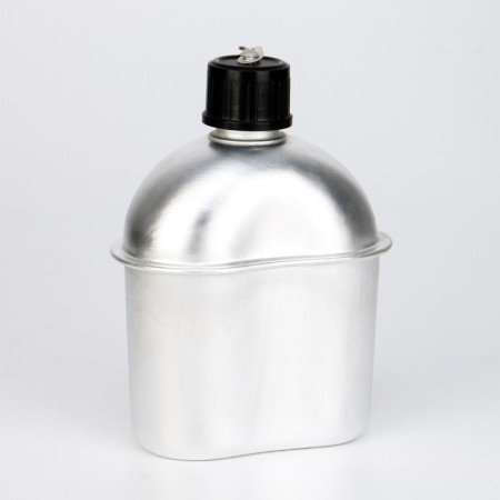 Hiking Flag "Adventure" 0.8l, the color is silver, in the case-3