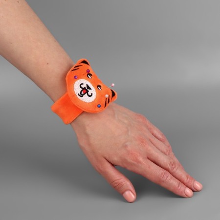 Needle on the Tiger bracelet, 23 × 6.5 cm, color orange color-4