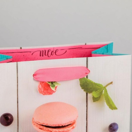 Package Gift Laminated Vertical, Packaging, "Tasty", MS 18 x 23 x 8 cm-1