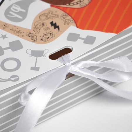 Gift folding box, packaging, “strongest”, 20 x 18 x 5 cm-1