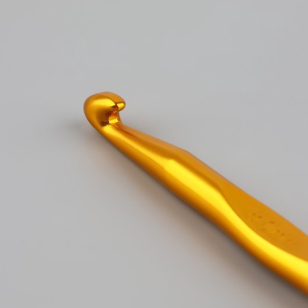 Knitting hook, d = 8 mm, 15 cm, mix color-4