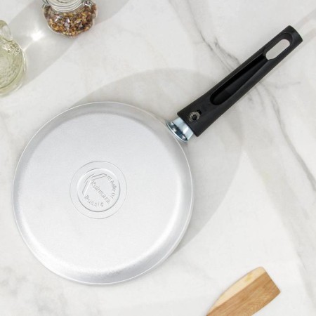 Pancake pan, d = 20 cm, plastic handle-2