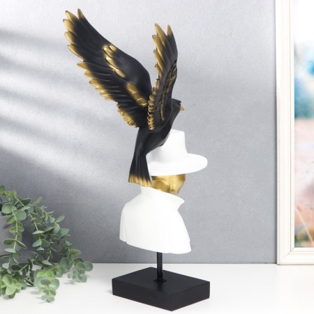 Polystone souvenir "A man in a white hat with a black bird behind him" 48x23x19 cm-5