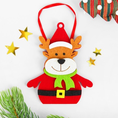 Set for creativity - create a Christmas tree decoration from the felt "New Year's deer in a scarf"