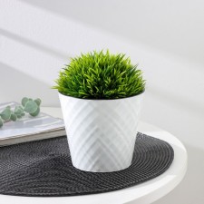 Kashpo with a drainage insert 