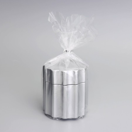 A candle in a candlelight made of gypsum with a lid with wide faces, 7.5x8.5 cm, silver-6