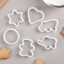 A set of cookies of the Assortment, 6 pcs, white color
