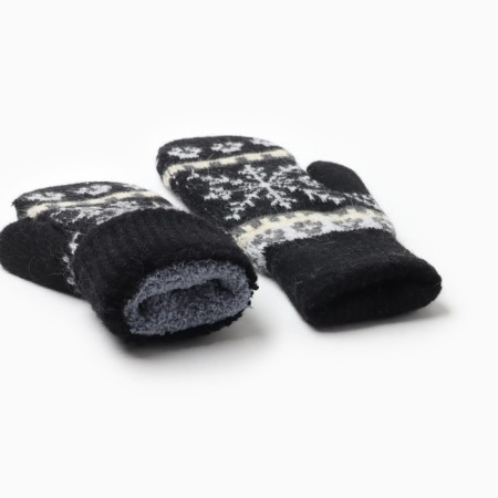 Women's mittens "snowflake" Color black, size 20-2