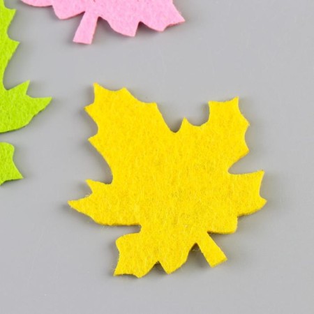 A set of decor for the creativity of felt "Maple leaf" (set 6 pcs)-2